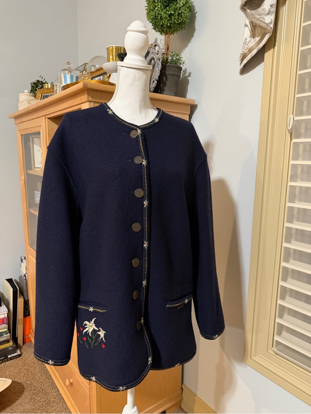 Vintage Geiger Collection Wool Navy Embroidered Women's Jacket Medium